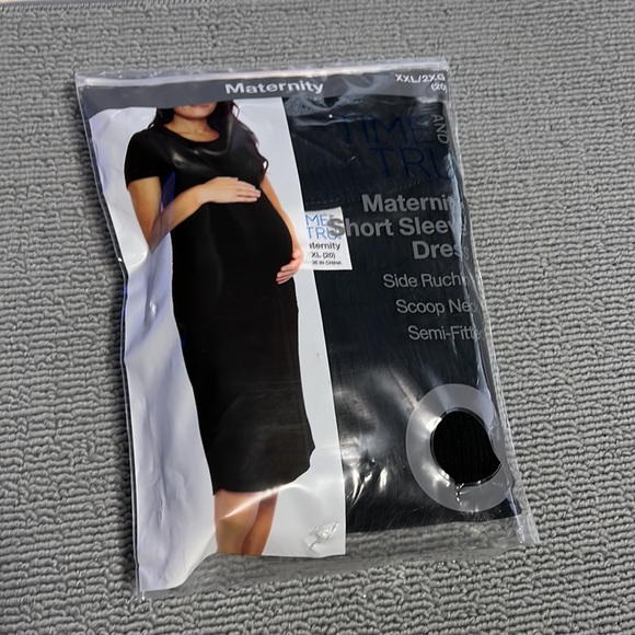 Time and Tru black side ruched dress - Picture 5 of 7